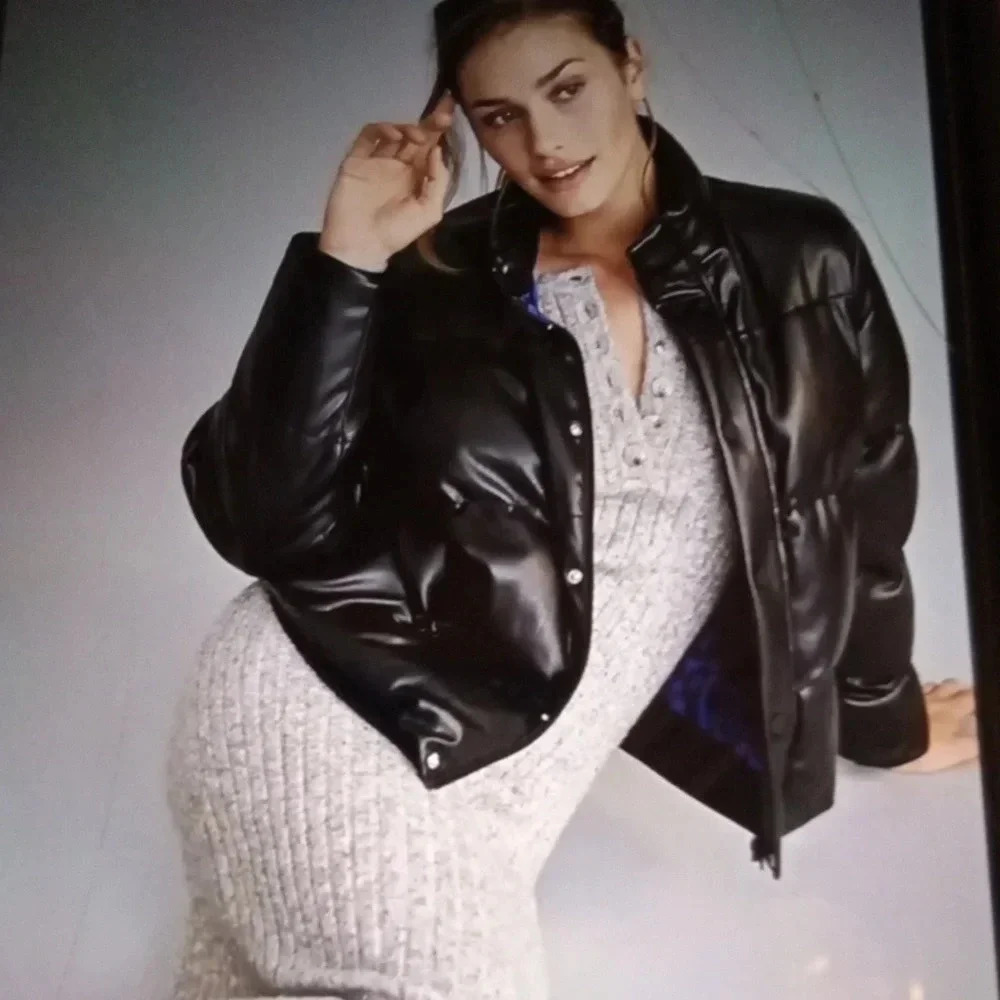 Mother The drop talk pillow puffer jacket color black size small women